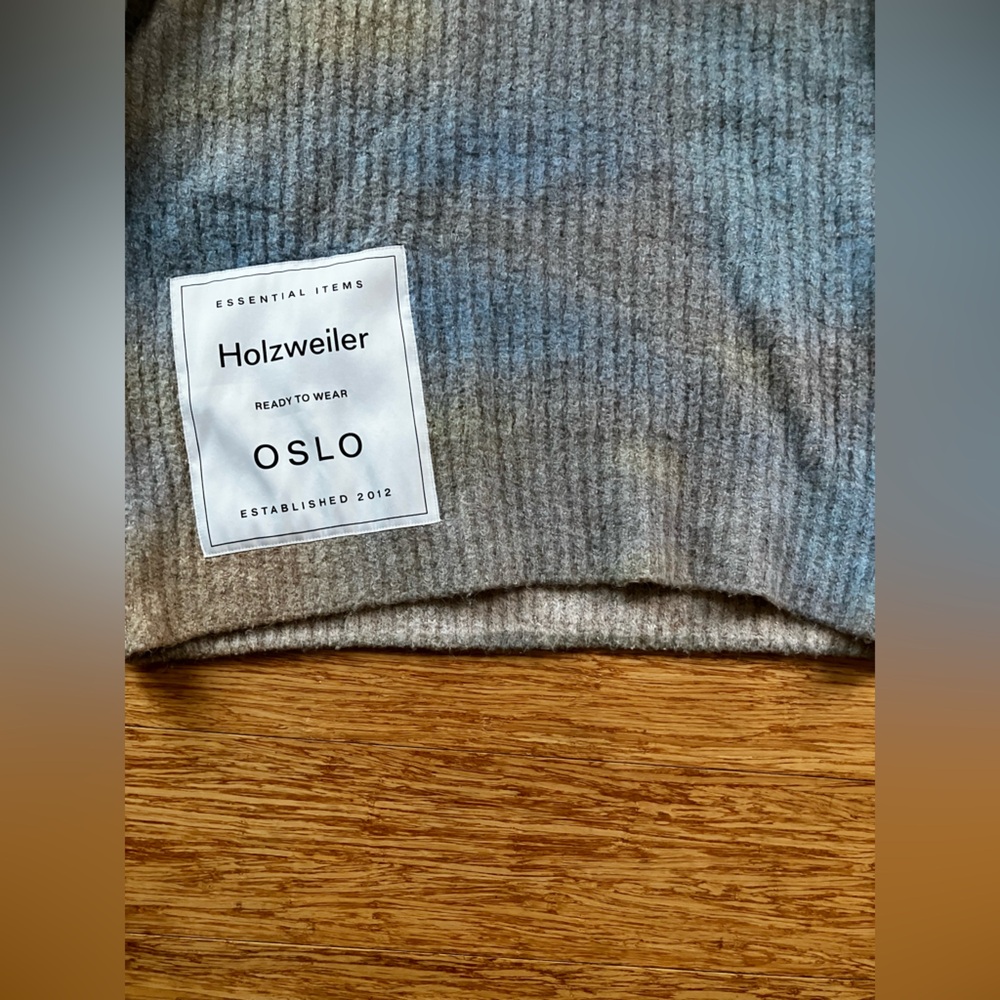 Blue and yellow Holzweiler turtle neck knit sweater with large label patch - Picture 4 of 11